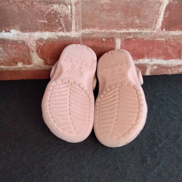 Crocs Baby Girls Size 7 Pink Sparkly Croc Sandals Slip On - Picture 8 of 9